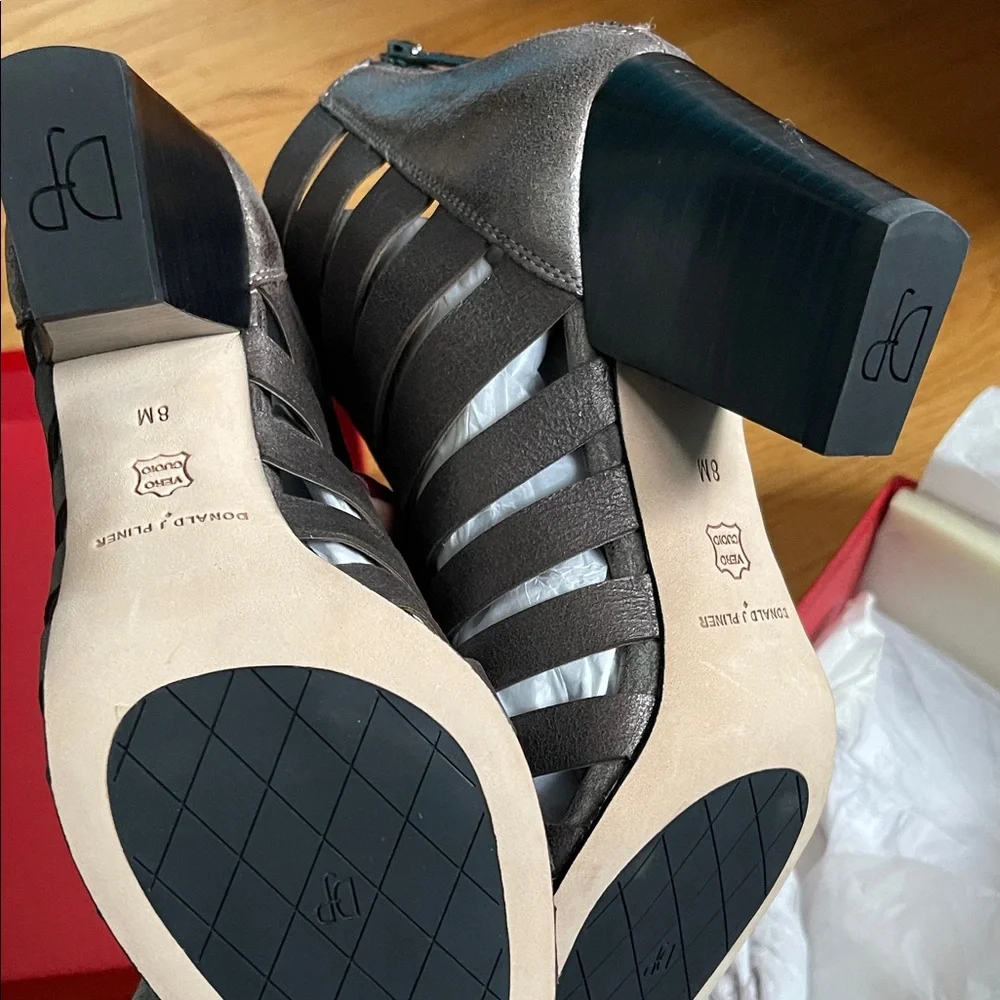 Donald J. Pliner Bootie Open Toe - Picture 6 of 6